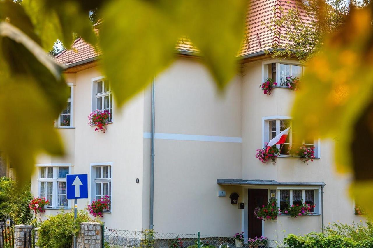 Dom Pod Rybia Skala Apartment Jelenia Góra Екстериор снимка